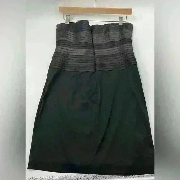 BCBG MAXAZRIA‎ Women's Size 10 Smoke Combo Poly Contrast Strapless Dress - Picture 3 of 8